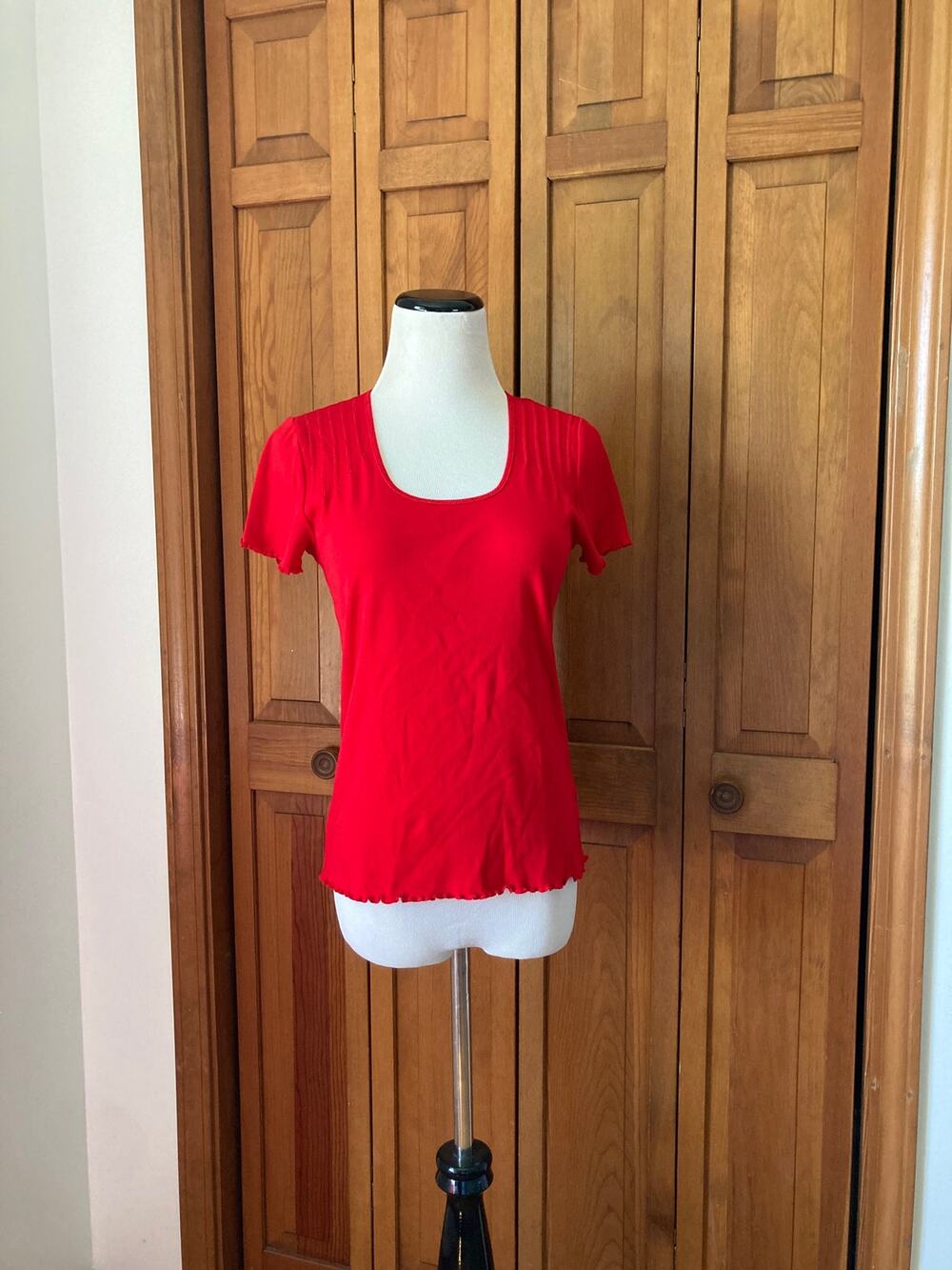 Liz Claiborne Red Pullover Top, Size P